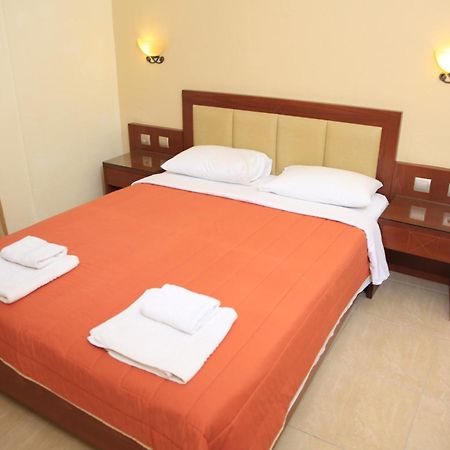 Hotel Zeus Áfitos Extérieur photo