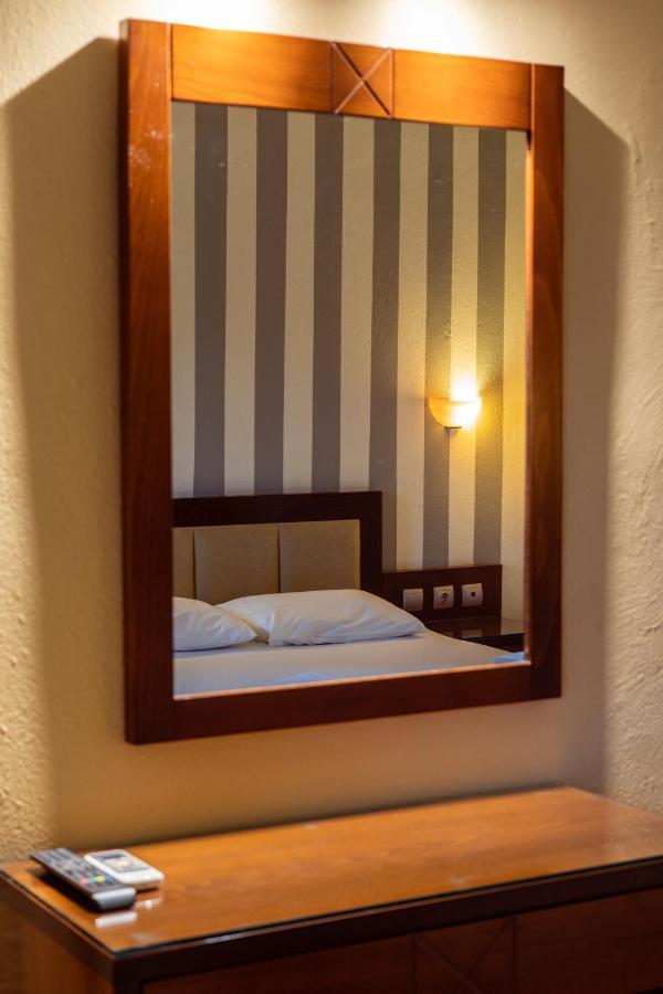 Hotel Zeus Áfitos Extérieur photo