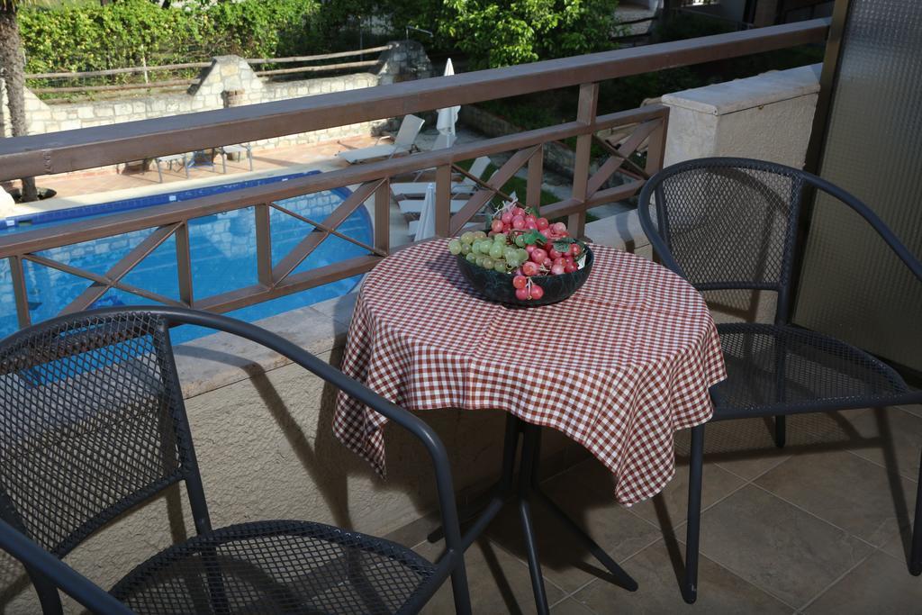 Hotel Zeus Áfitos Extérieur photo