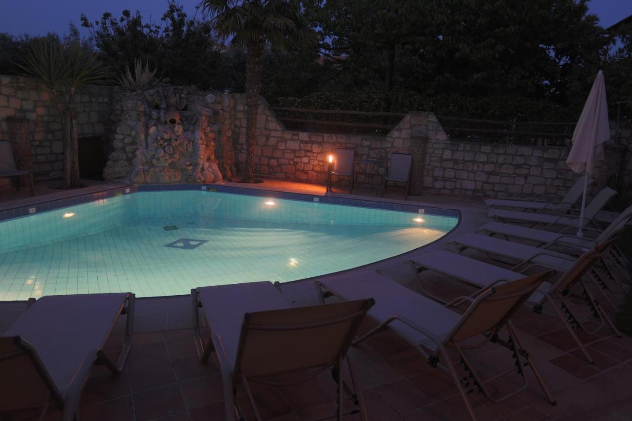 Hotel Zeus Áfitos Extérieur photo